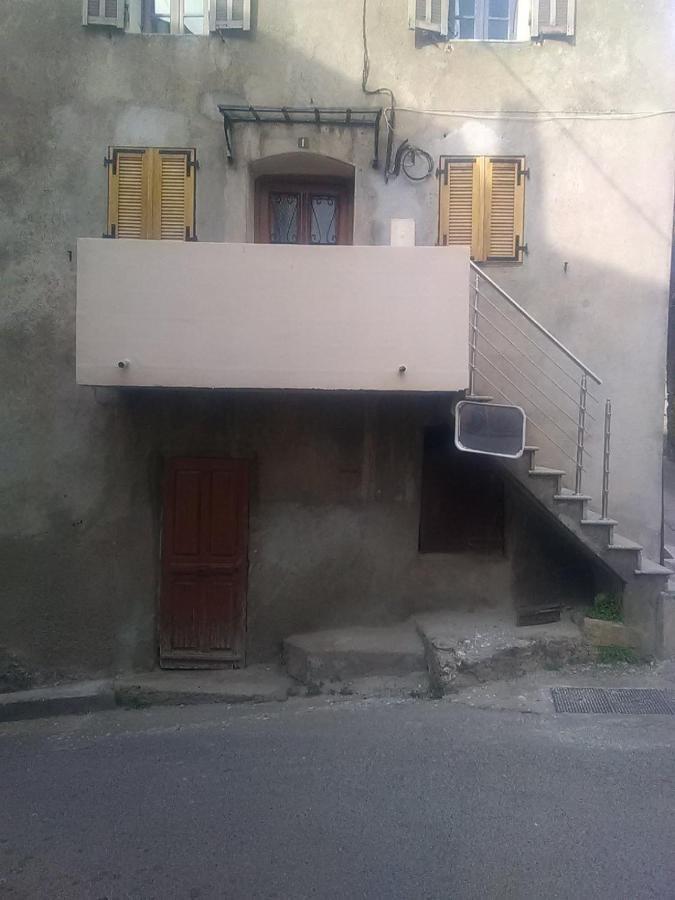 Charmant Petit Studio Proche Depart Gr20 Calenzana Luaran gambar